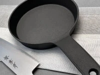 Gusseisenpfanne Kamasada, 2 Größen 10 Gusseisenpfanne Kamasada, 2 Größen – Bild 10